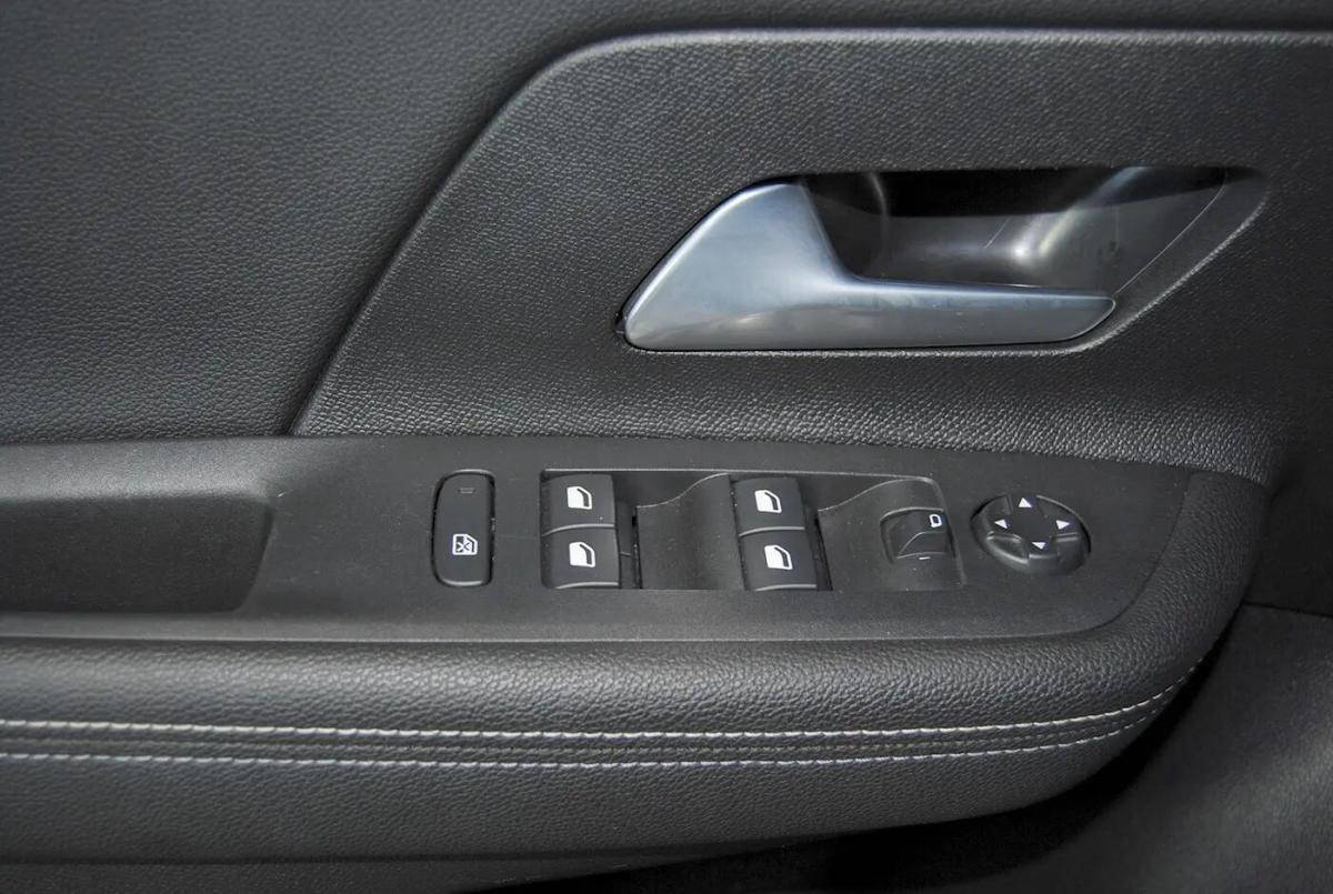 opel-mokka-2025-gasolina-1199cc