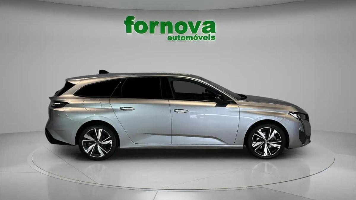 peugeot-308-sw-2022-diesel-1499cc