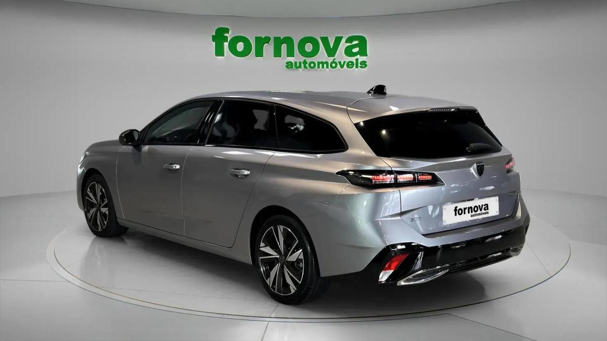peugeot-308-sw-2022-diesel-1499cc