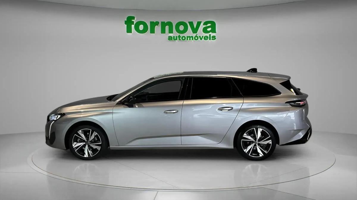 peugeot-308-sw-2022-diesel-1499cc