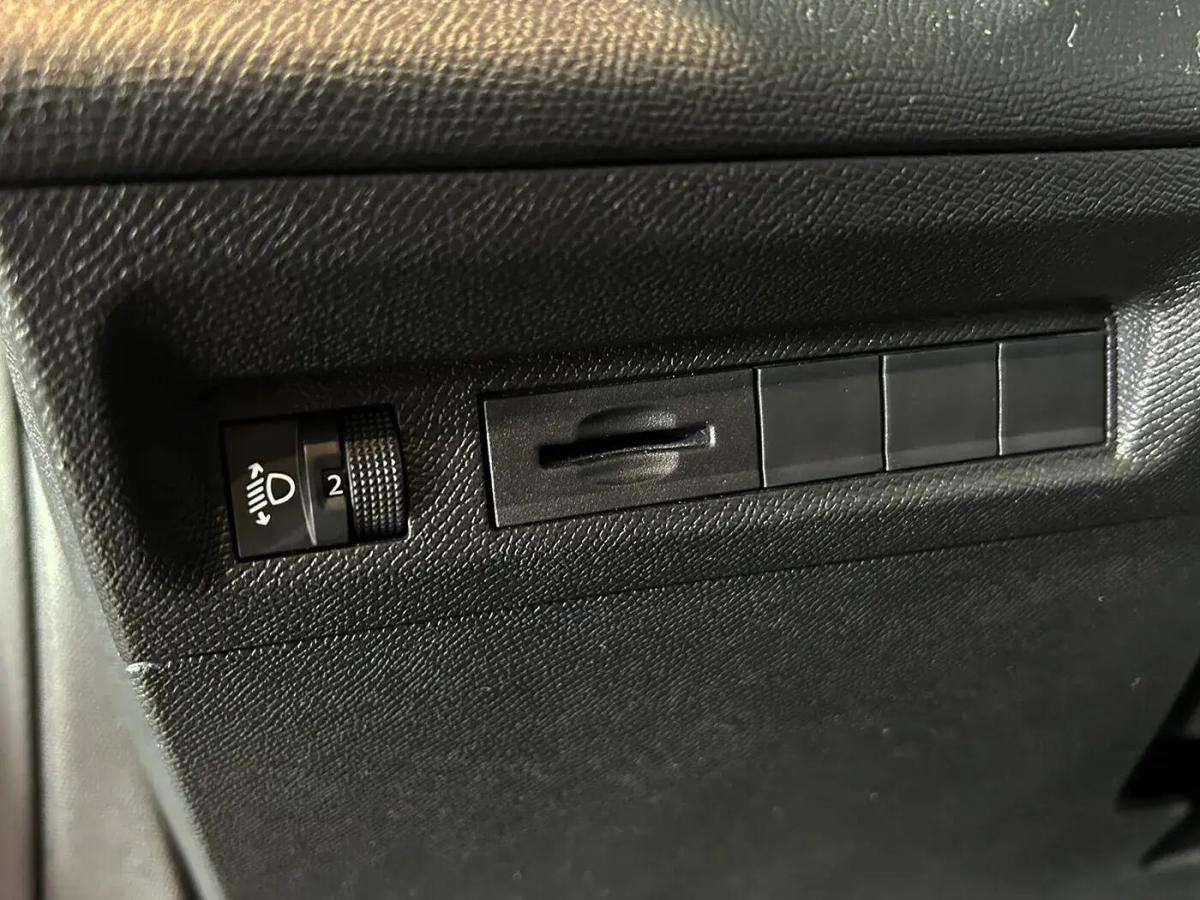 peugeot-308-sw-2022-diesel-1499cc