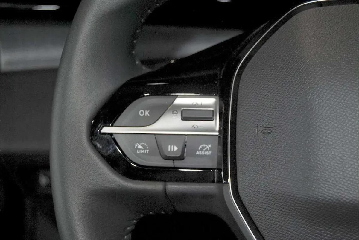 peugeot-308-sw-2024-diesel-1499cc