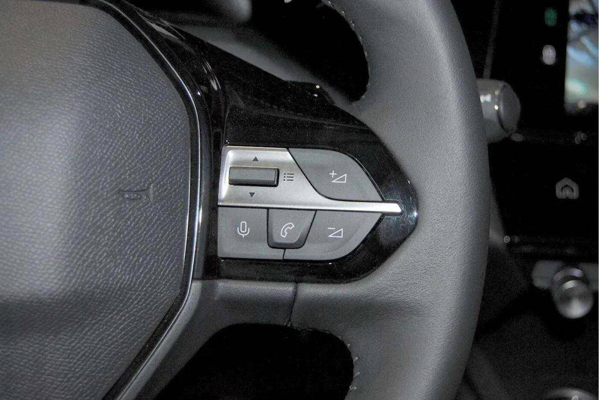 peugeot-308-sw-2024-diesel-1499cc