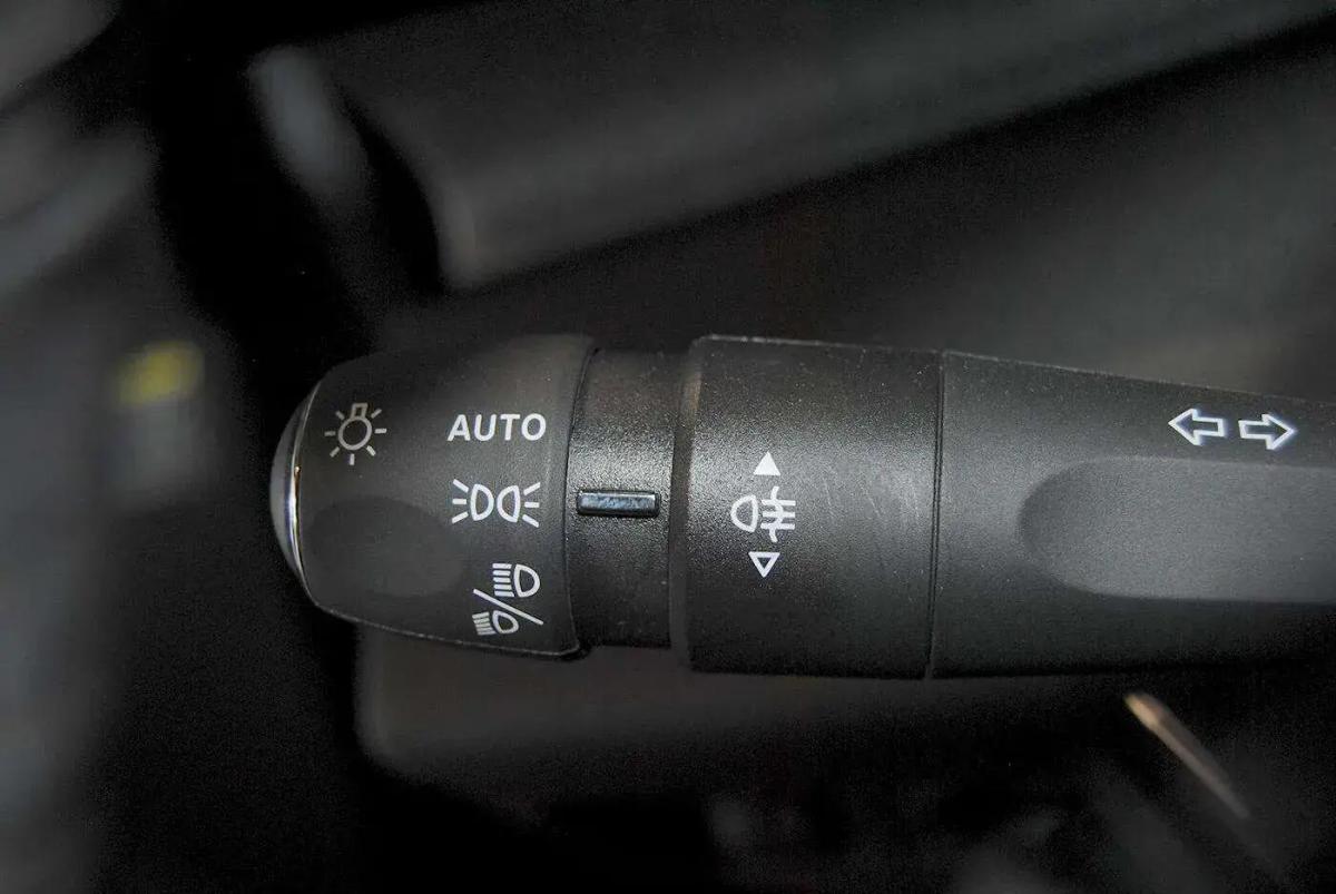 peugeot-308-sw-2024-diesel-1499cc