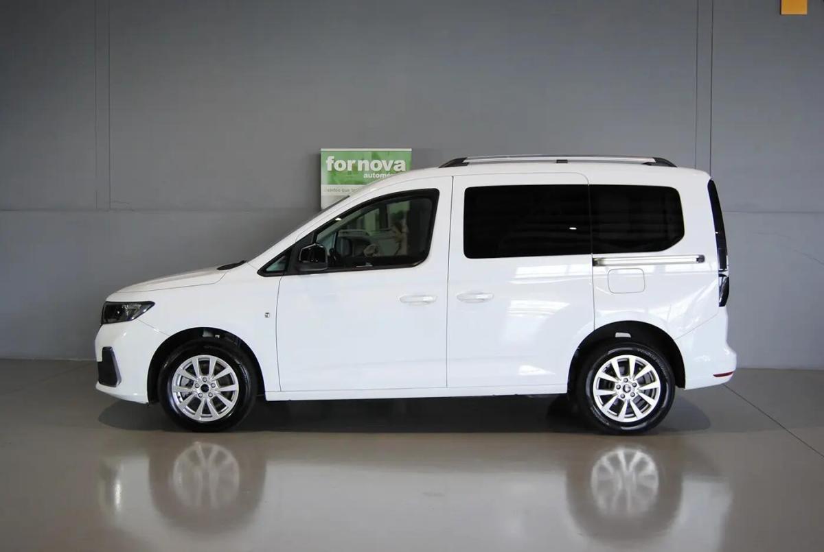 ford-tourneo-connect-2023-diesel-1968cc
