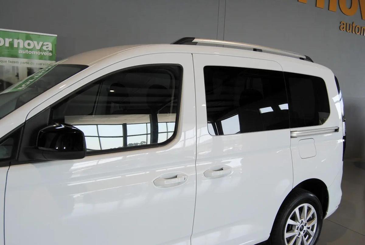 ford-tourneo-connect-2023-diesel-1968cc