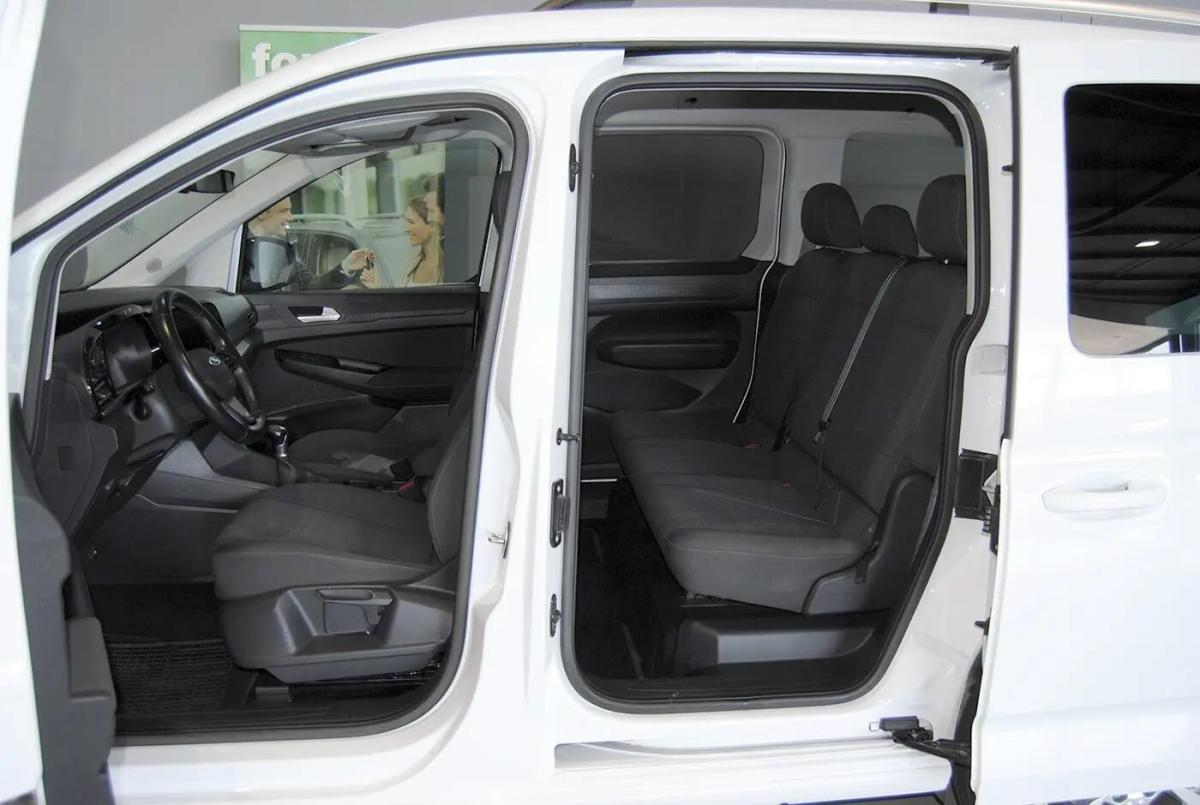 ford-tourneo-connect-2023-diesel-1968cc