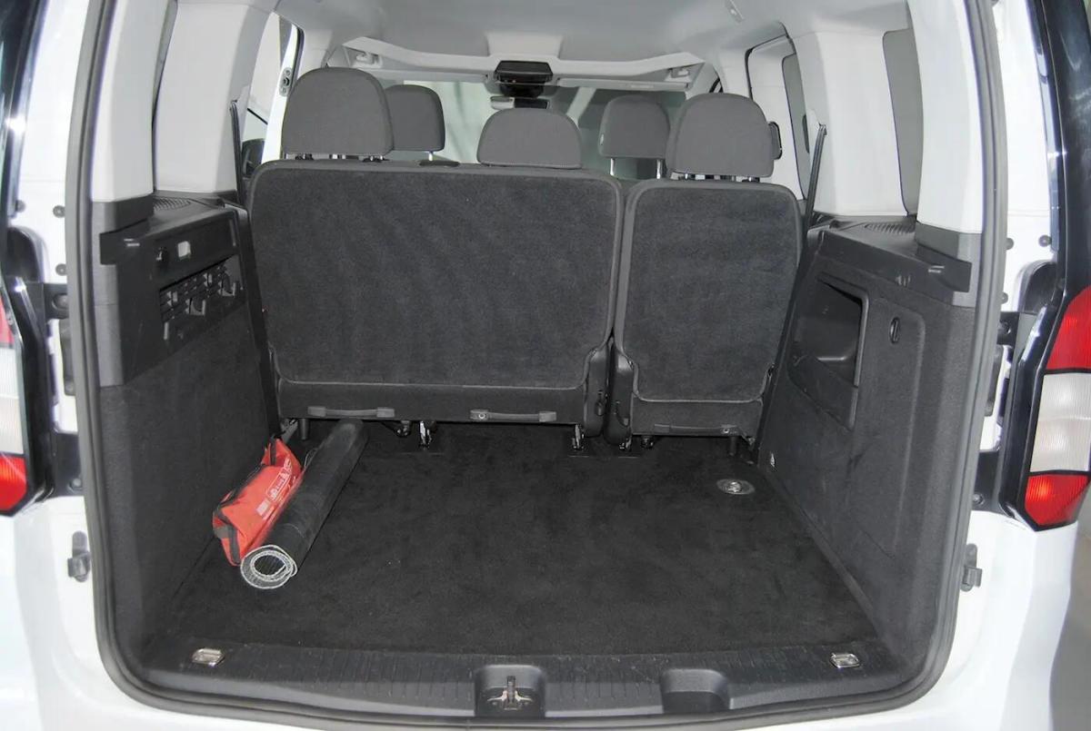 ford-tourneo-connect-2023-diesel-1968cc