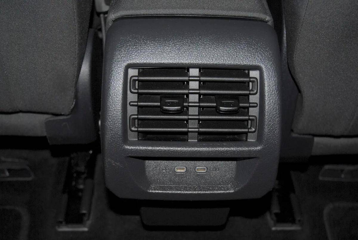 ford-tourneo-connect-2023-diesel-1968cc