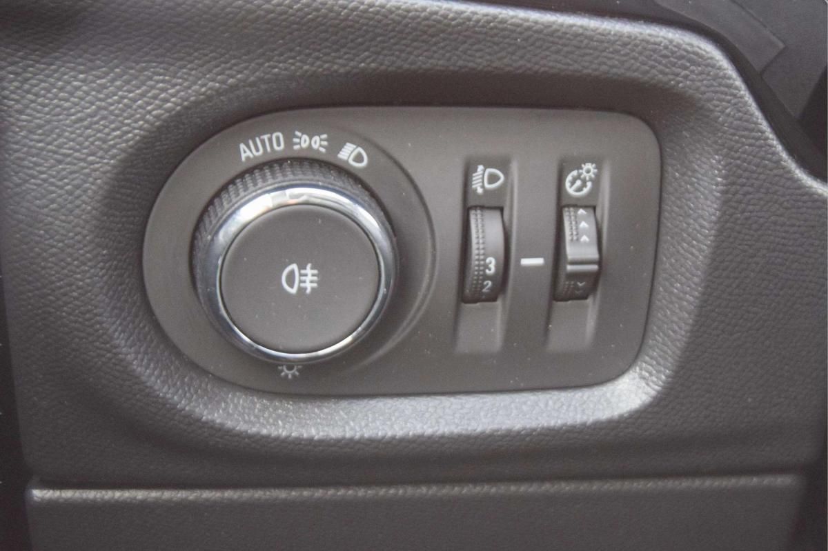 opel-corsa-2023-gasolina-1199cc