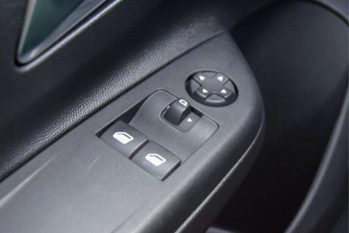 opel-corsa-2023-gasolina-1199cc