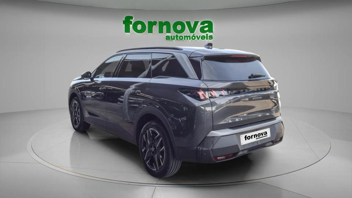 peugeot-5008-2025-hibrido-a-gasolina-1199cc