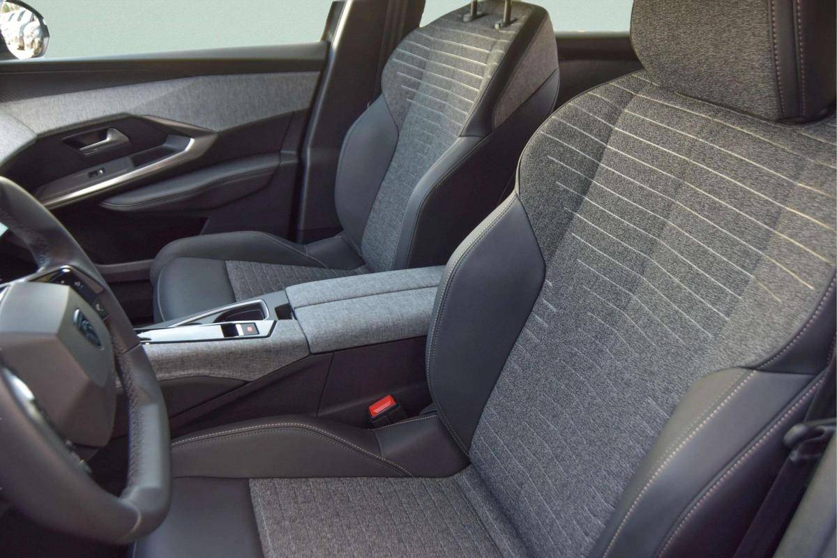 peugeot-5008-2025-hibrido-a-gasolina-1199cc