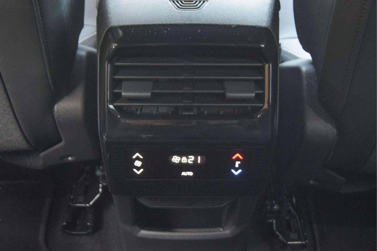 peugeot-5008-2025-hibrido-a-gasolina-1199cc