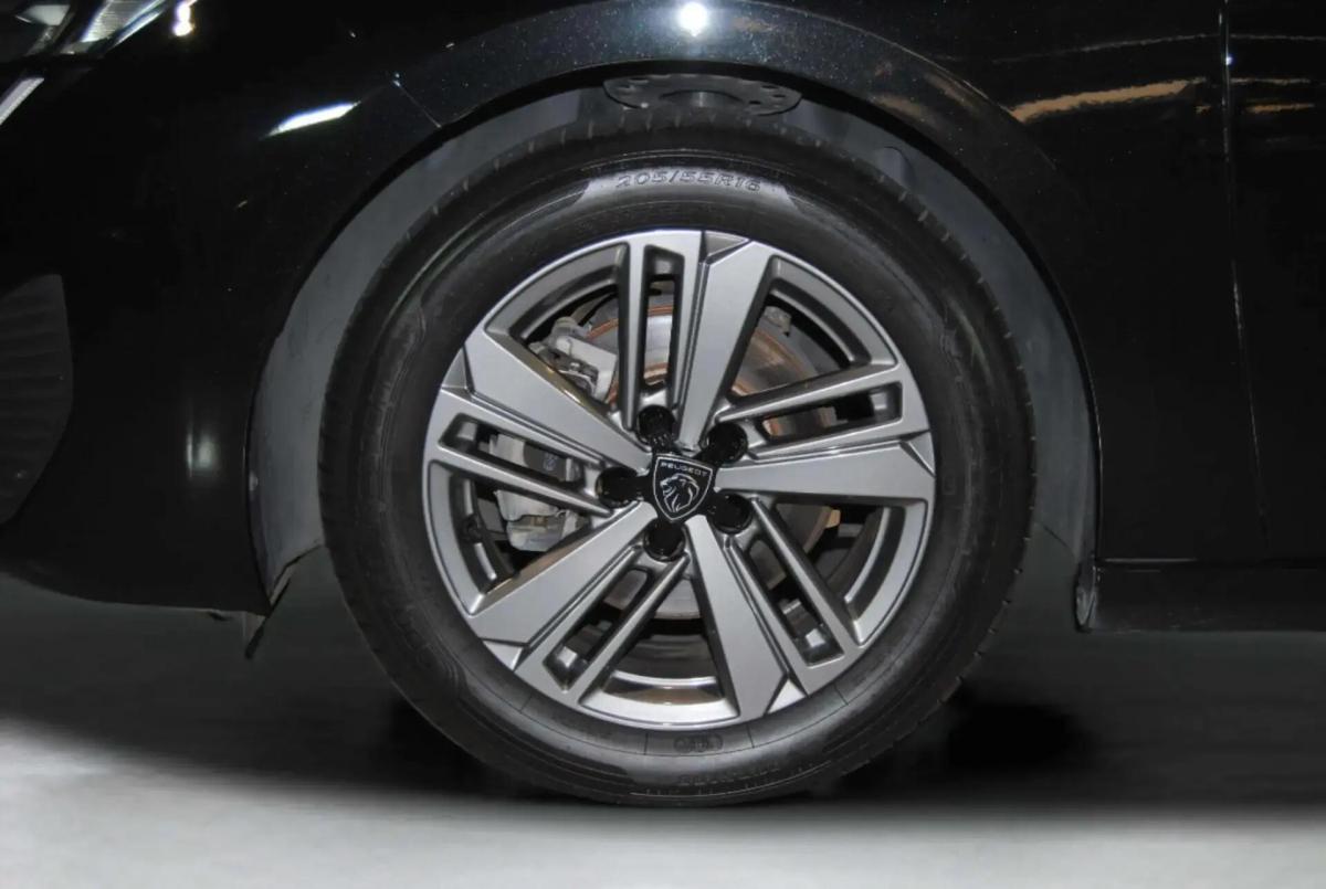 peugeot-308-2022-gasolina-1199cc