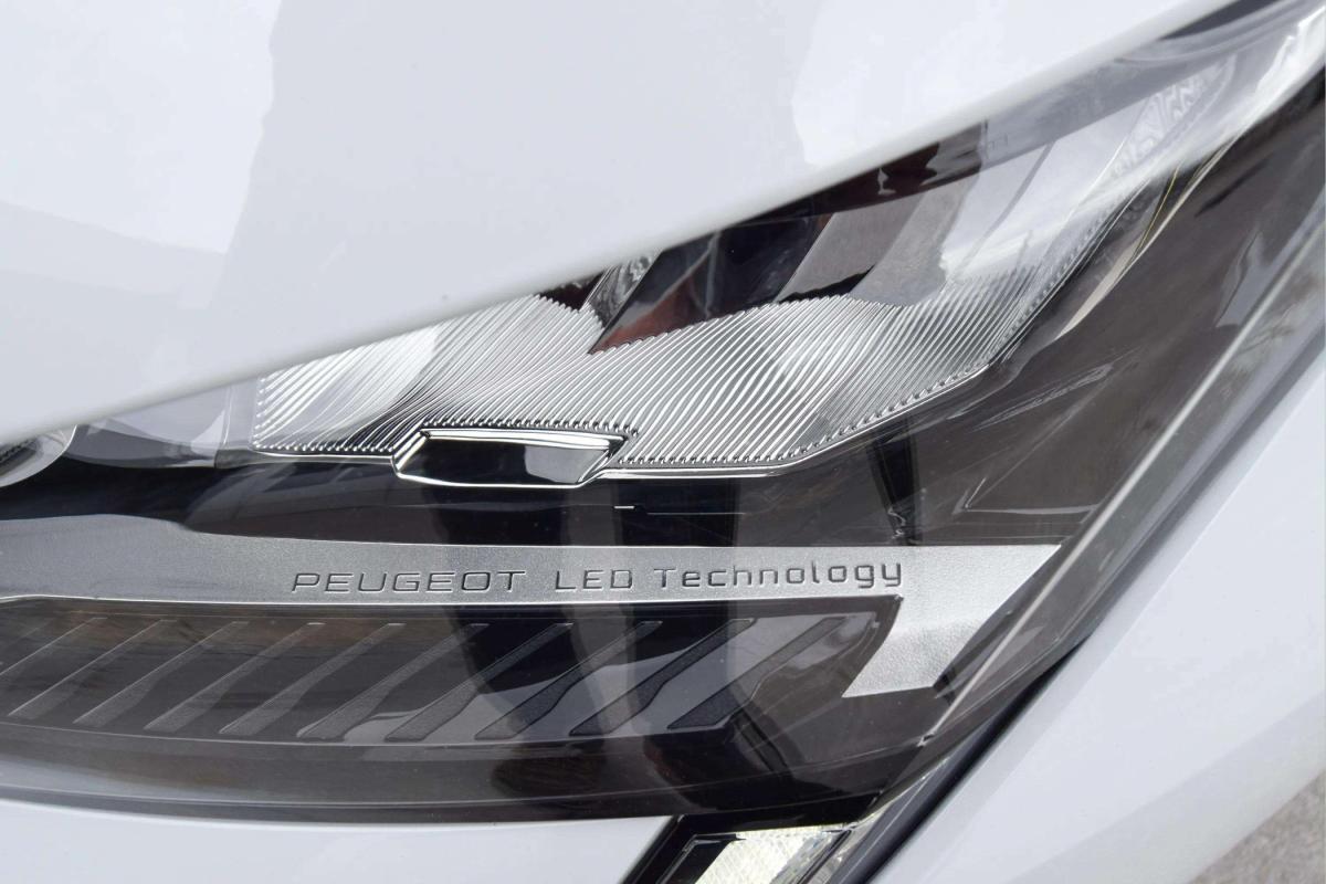 peugeot-308-sw-2025-hibrido-a-gasolina-1200cc
