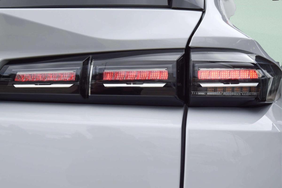 peugeot-308-sw-2025-hibrido-a-gasolina-1200cc