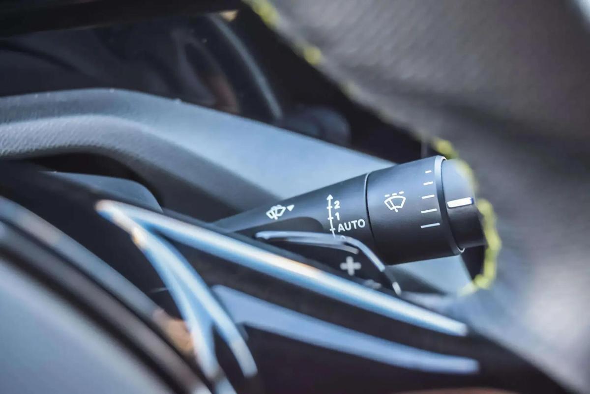 peugeot-408-2023-hibrido-a-gasolina-1598cc