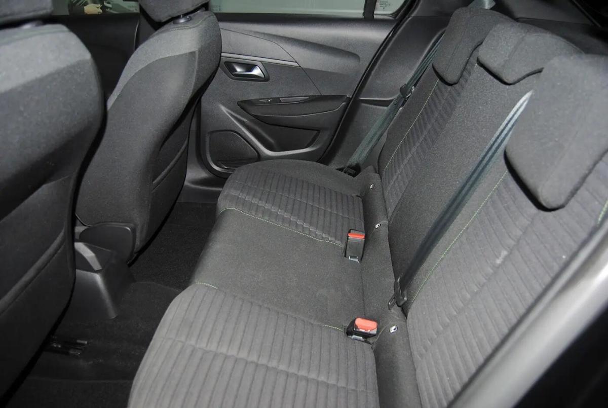 peugeot-208-2024-gasolina-1199cc