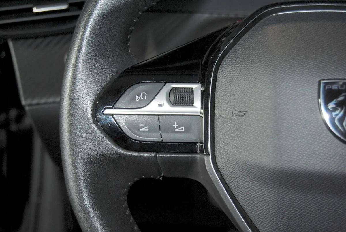 peugeot-208-2024-gasolina-1199cc