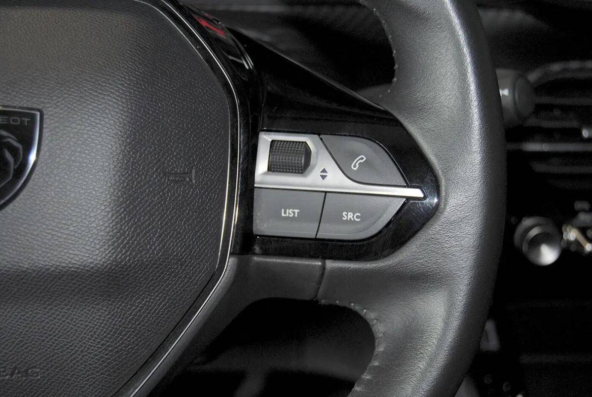 peugeot-208-2024-gasolina-1199cc