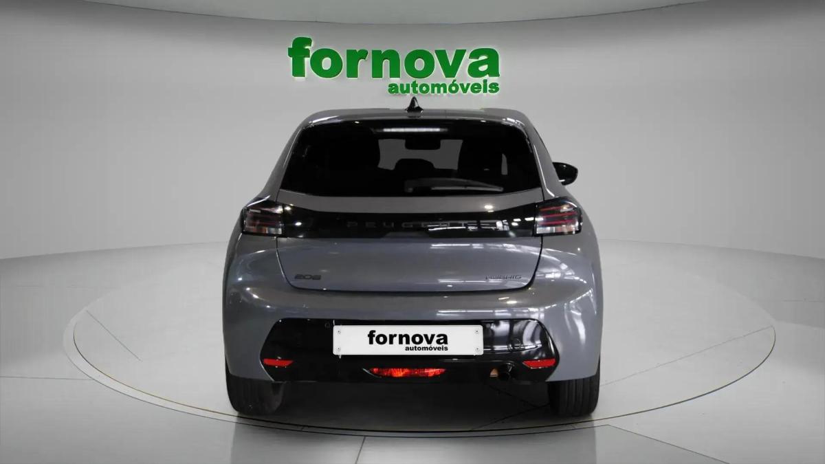 peugeot-208-2025-hibrido-a-gasolina-1199cc