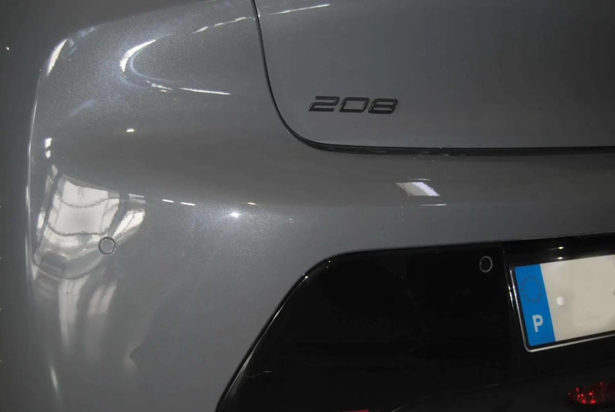 peugeot-208-2025-hibrido-a-gasolina-1199cc