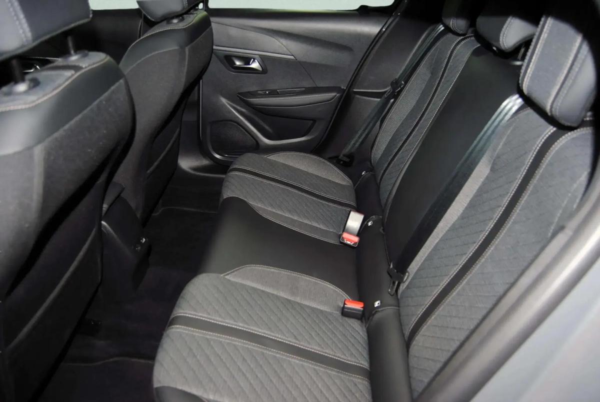 peugeot-208-2025-hibrido-a-gasolina-1199cc