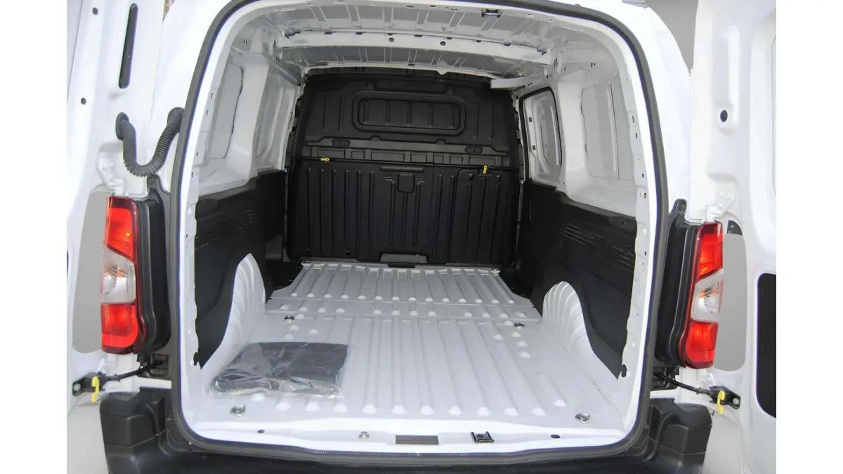 opel-combo-2025-diesel-1499cc