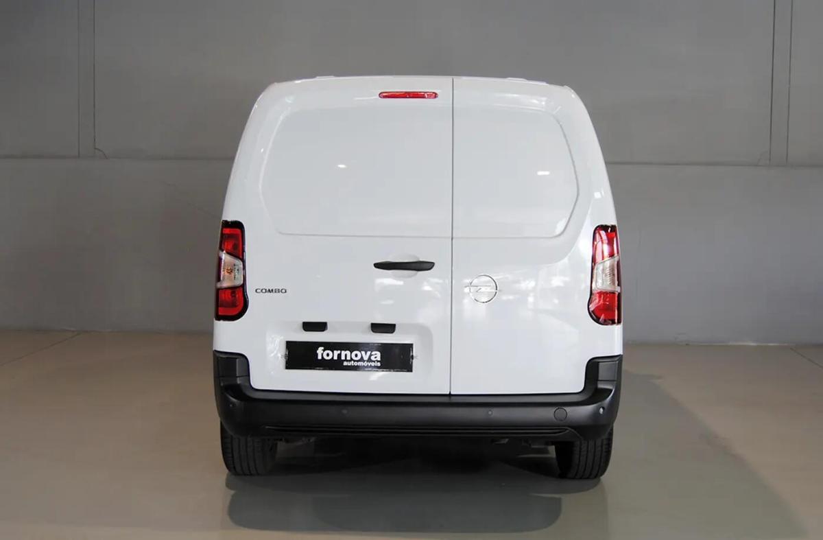 opel-combo-2025-diesel-1499cc