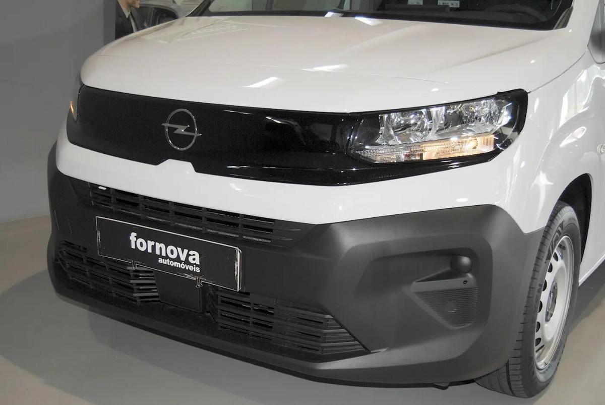 opel-combo-2025-diesel-1499cc