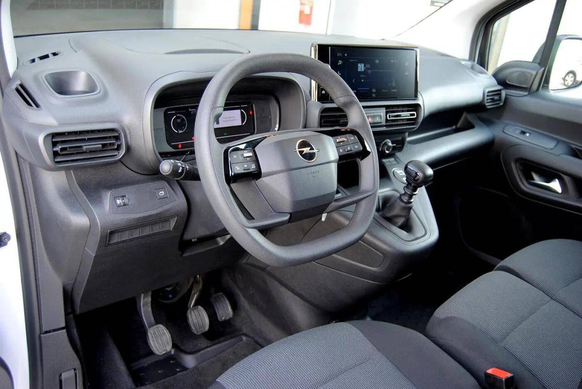 opel-combo-2025-diesel-1499cc