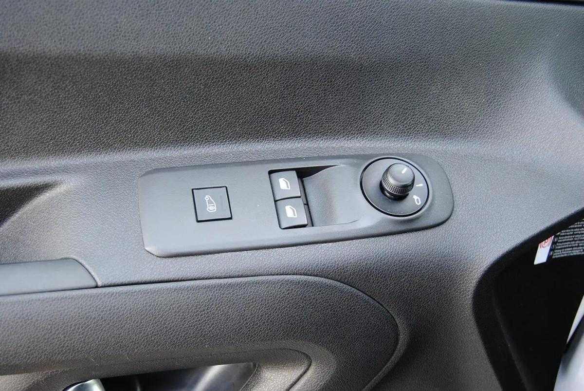 opel-combo-2025-diesel-1499cc