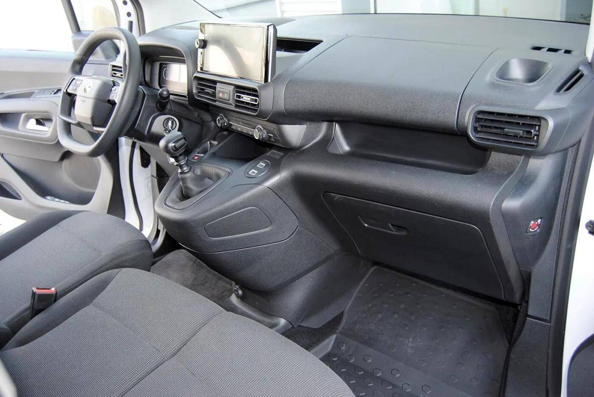 opel-combo-2025-diesel-1499cc