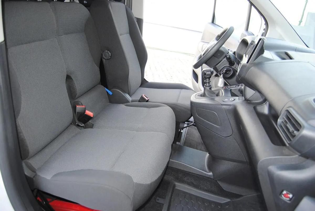 opel-combo-2025-diesel-1499cc