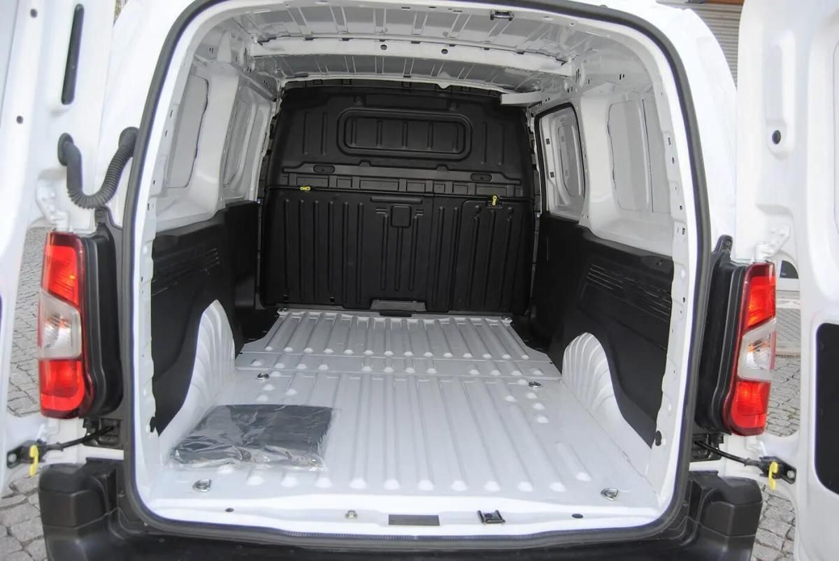 opel-combo-2025-diesel-1499cc