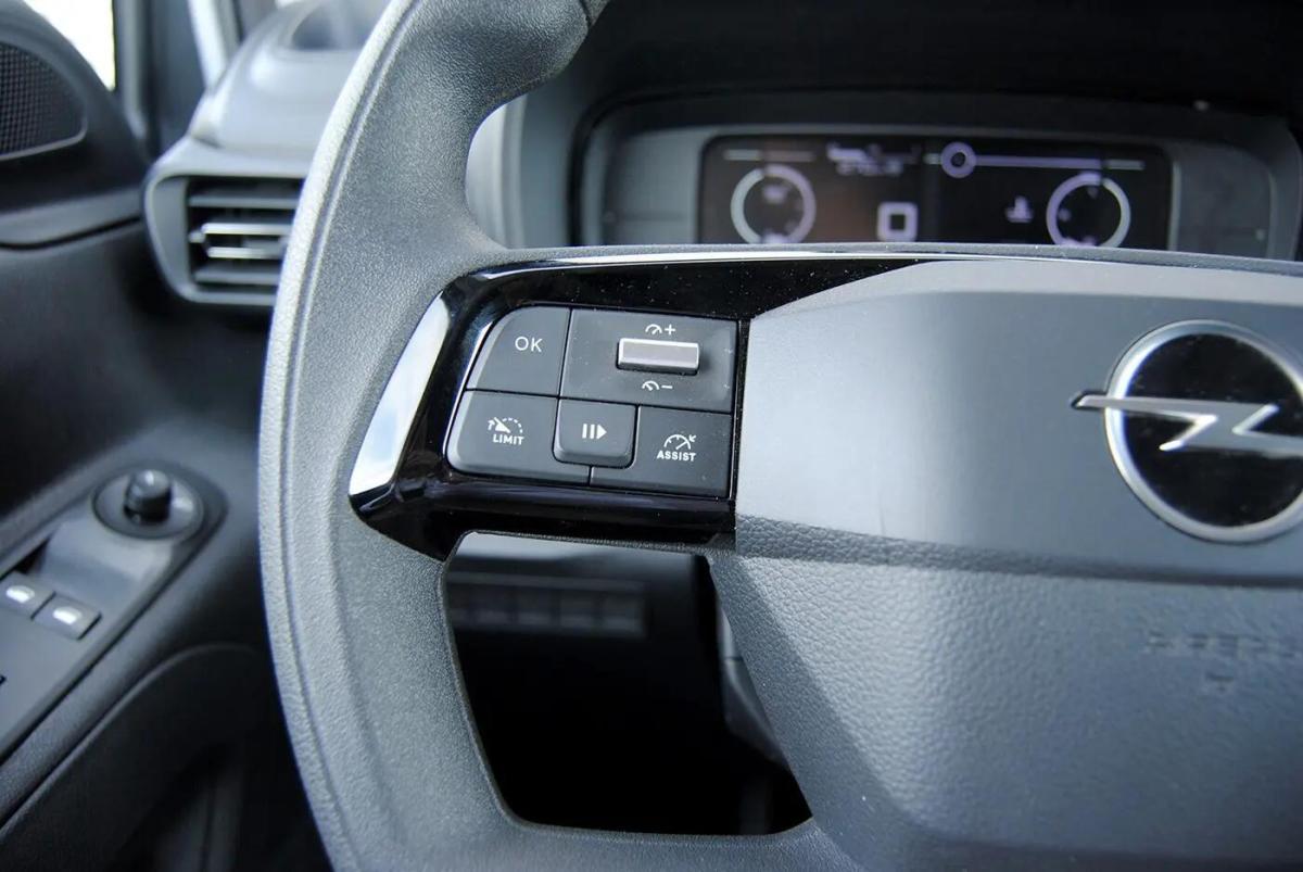 opel-combo-2025-diesel-1499cc