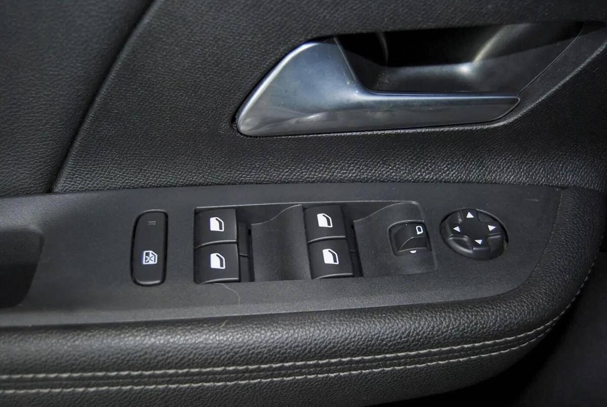 opel-mokka-2024-gasolina-1199cc