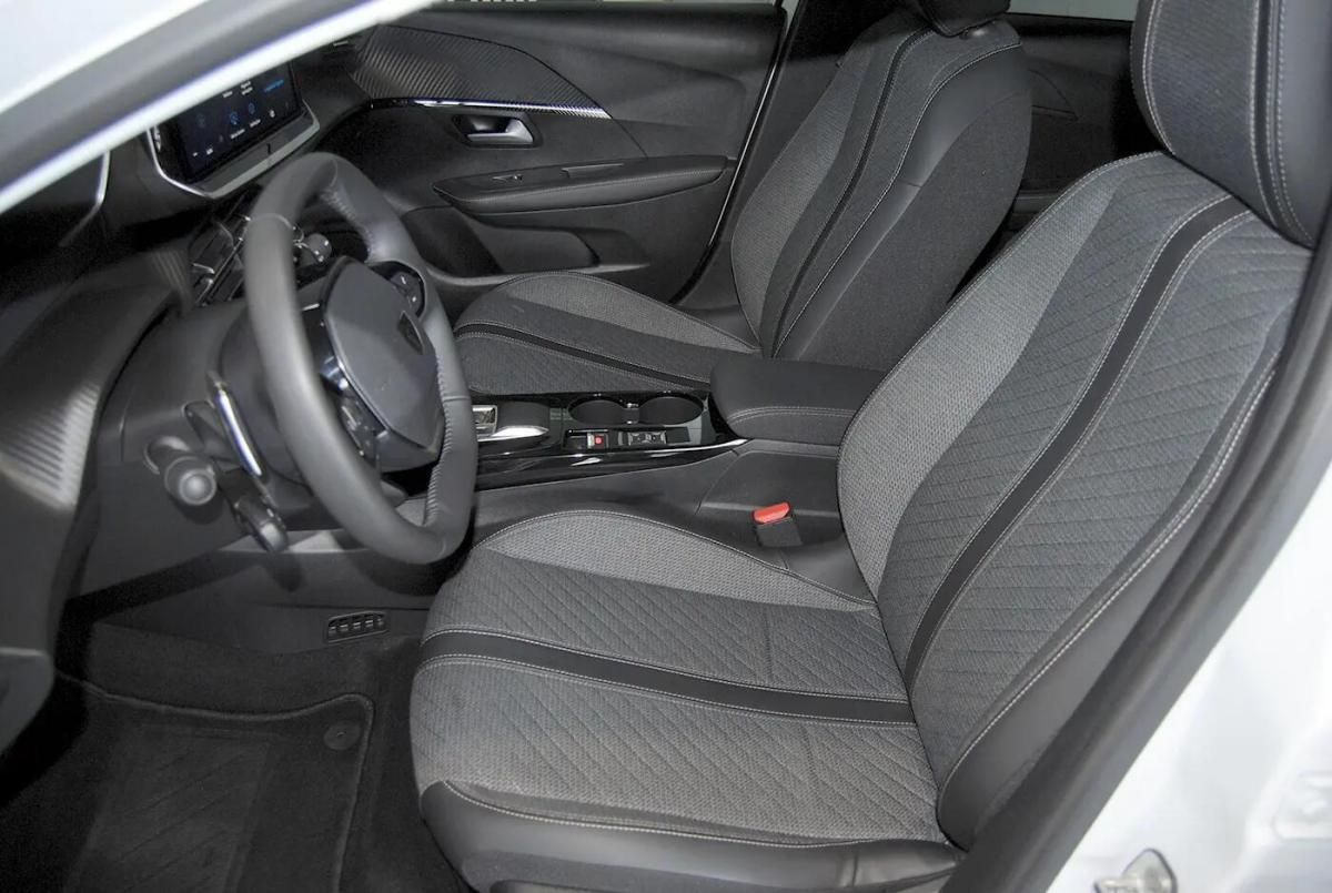 peugeot-208-2025-gasolina-1199cc