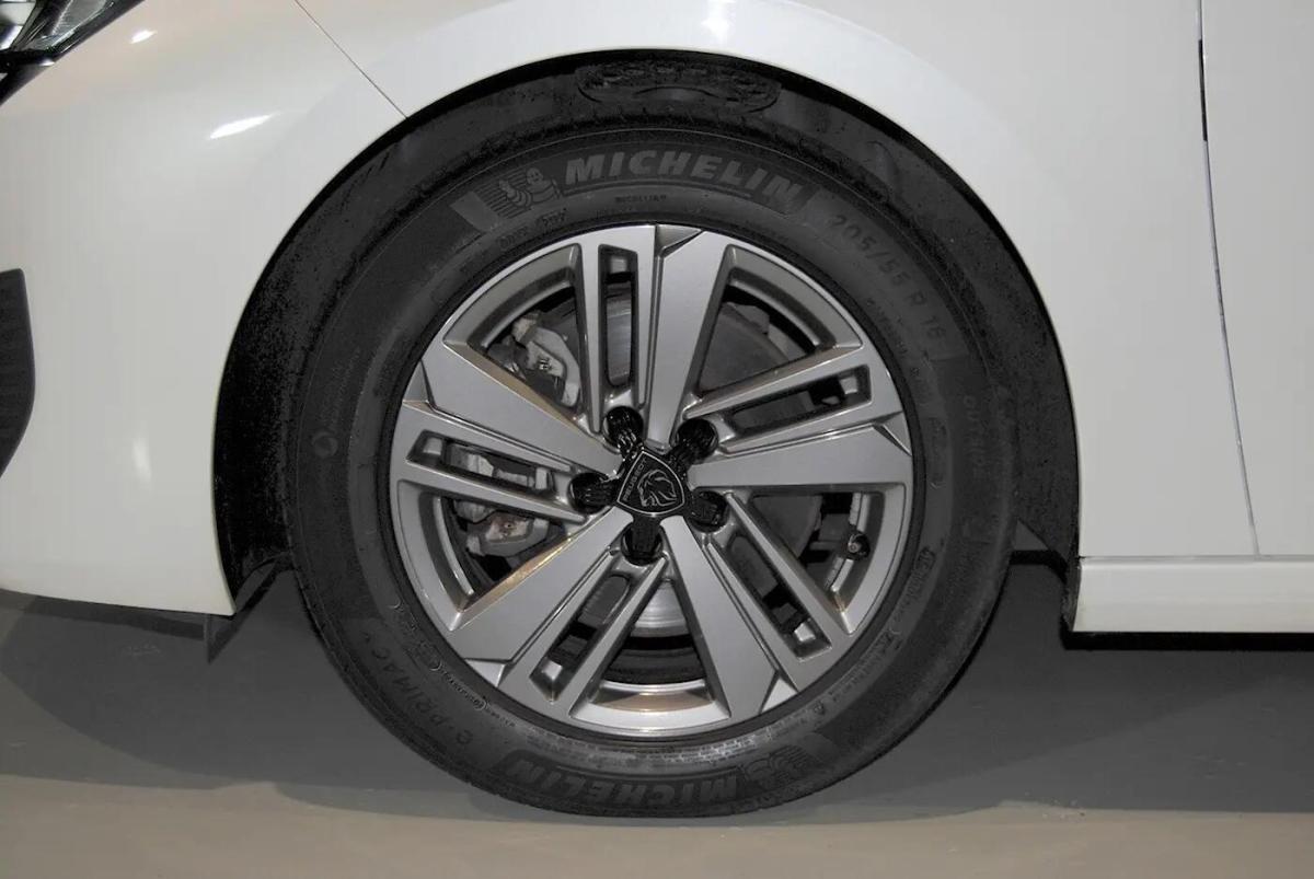 peugeot-308-2022-diesel-1499cc