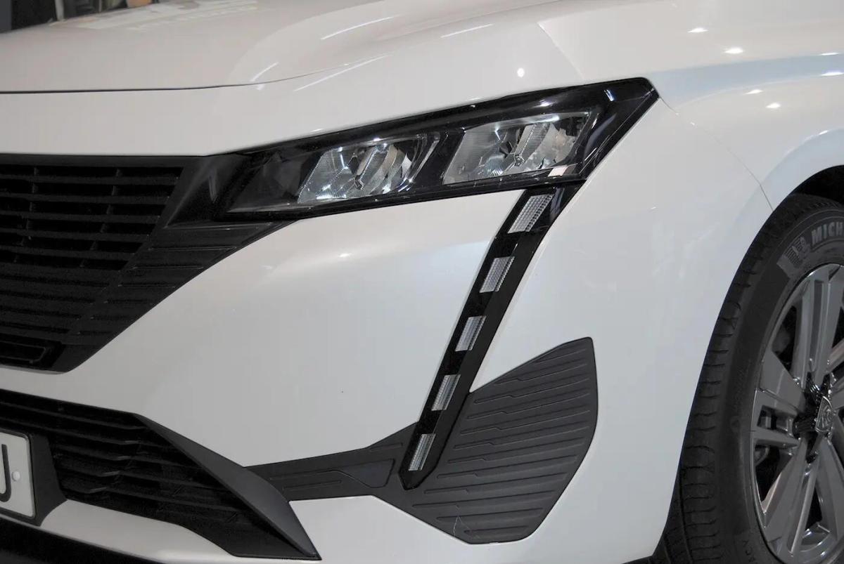 peugeot-308-2022-diesel-1499cc