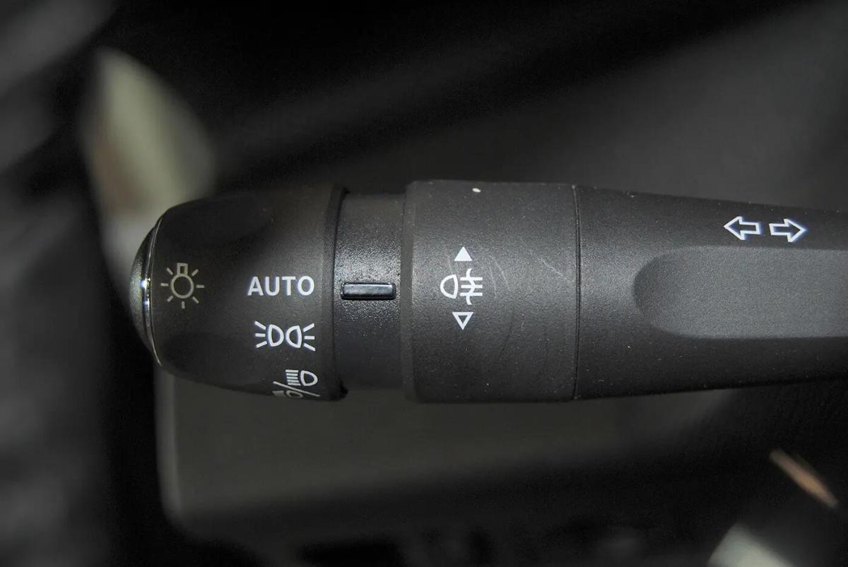 peugeot-308-2022-diesel-1499cc