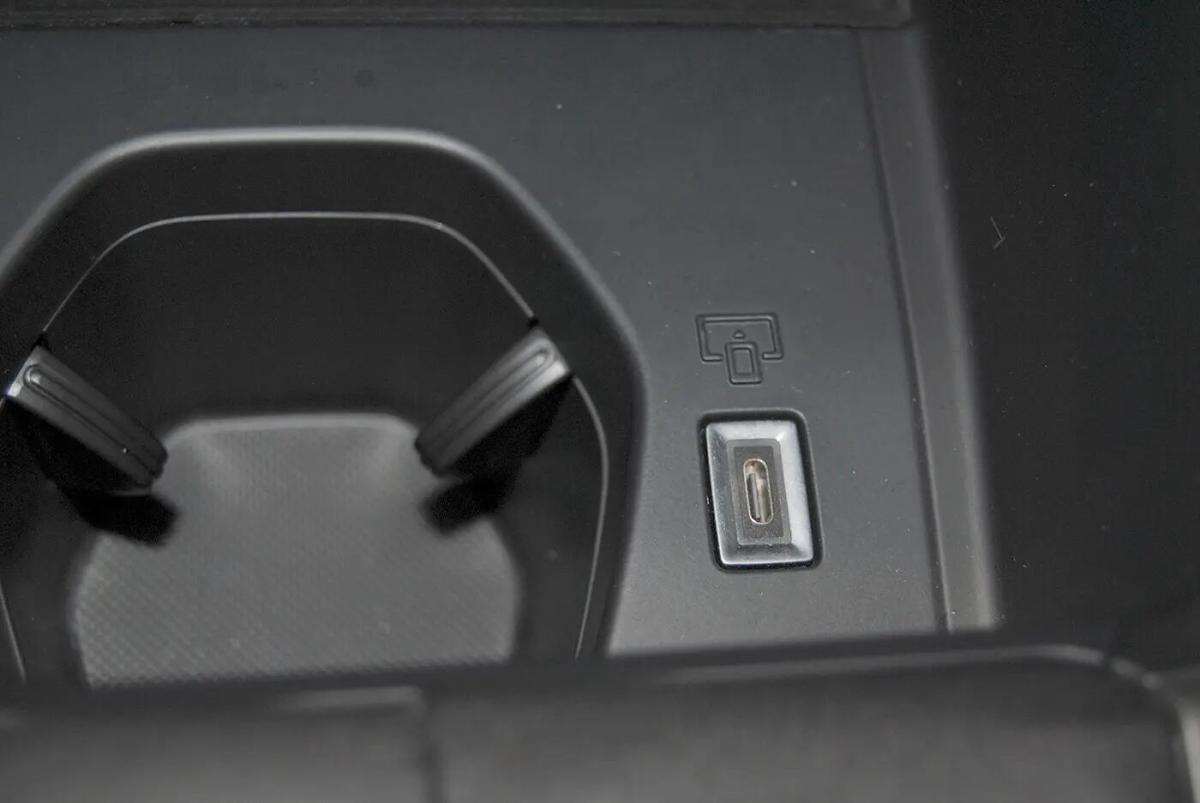 peugeot-308-2022-diesel-1499cc