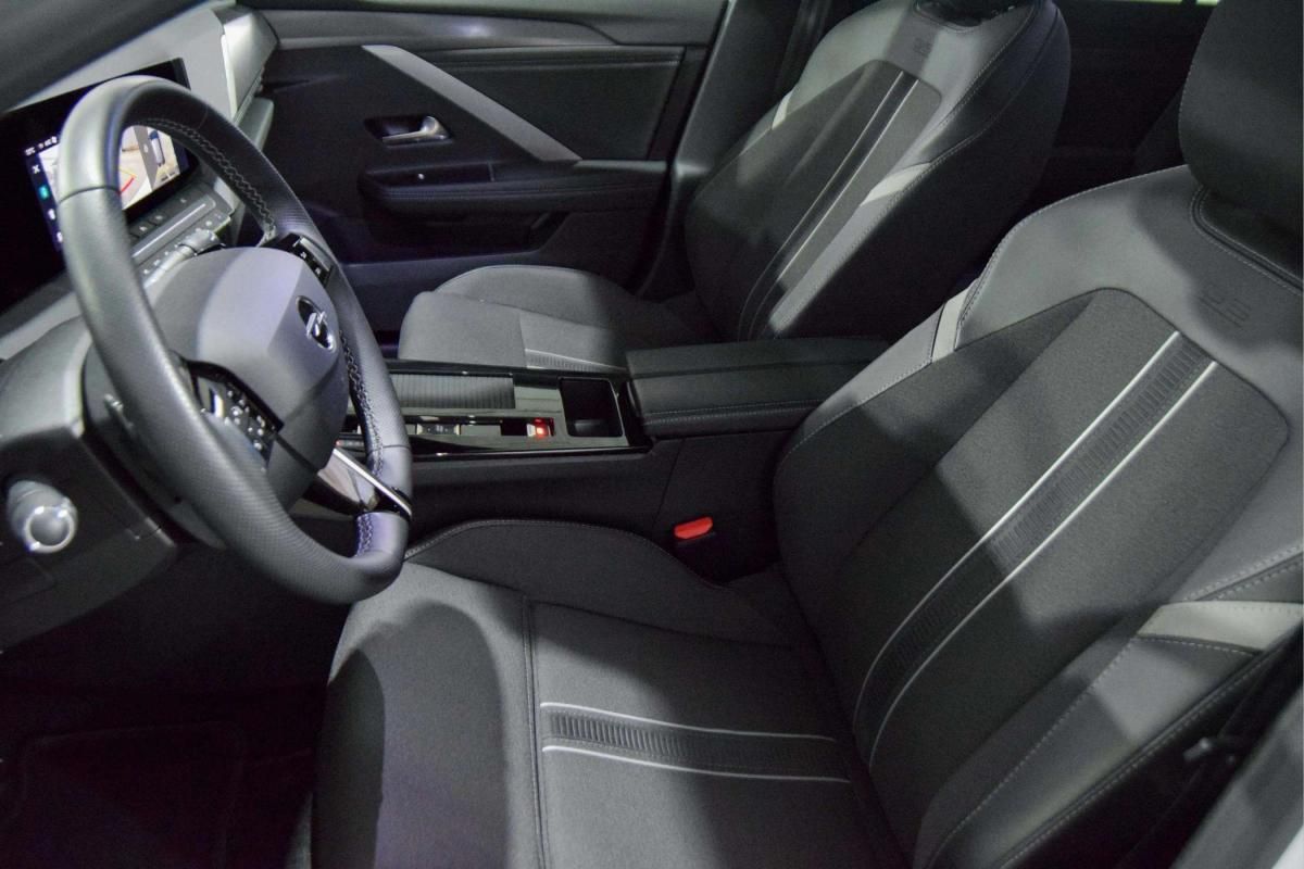 opel-astra-sport-tourer-2025-gasolina-1199cc