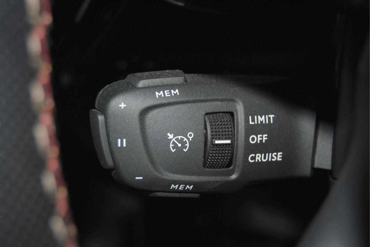 ds-ds-7-crossback-e-tense-225-2023-gasolina-1598cc