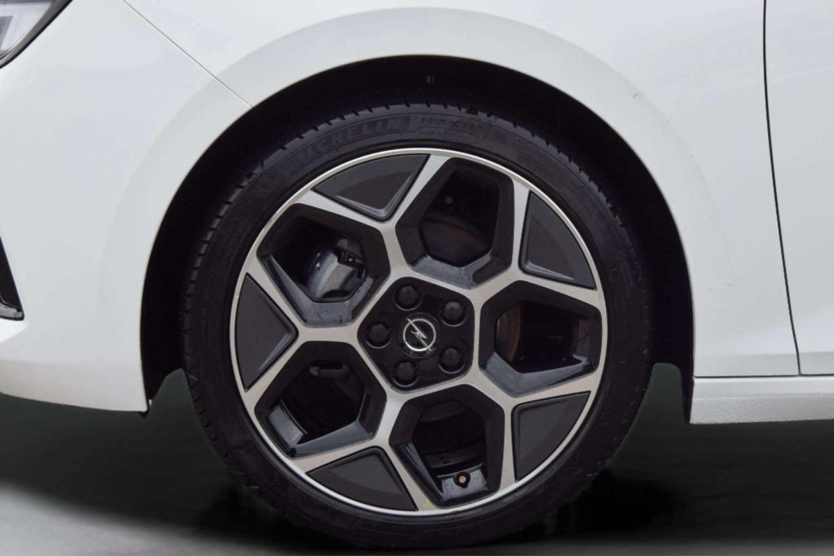 opel-astra-2025-gasolina-1199cc