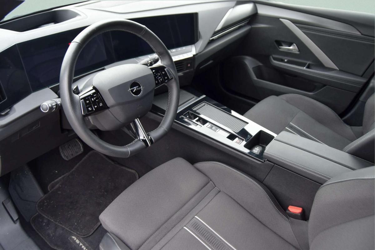 opel-astra-2025-gasolina-1199cc