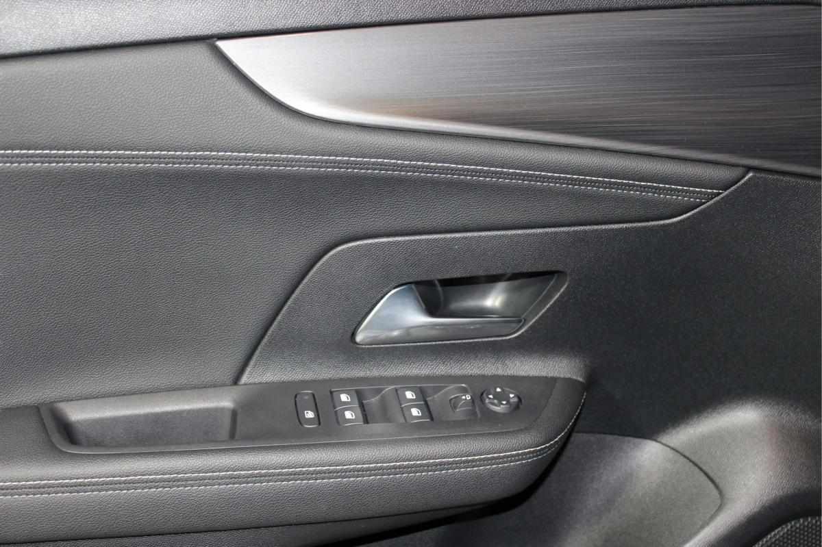 opel-mokka-2025-hibrido-a-gasolina-1199cc