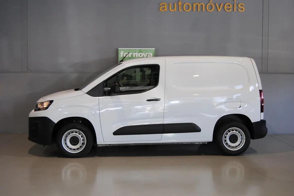 citroen-berlingo-2023-diesel-1499cc