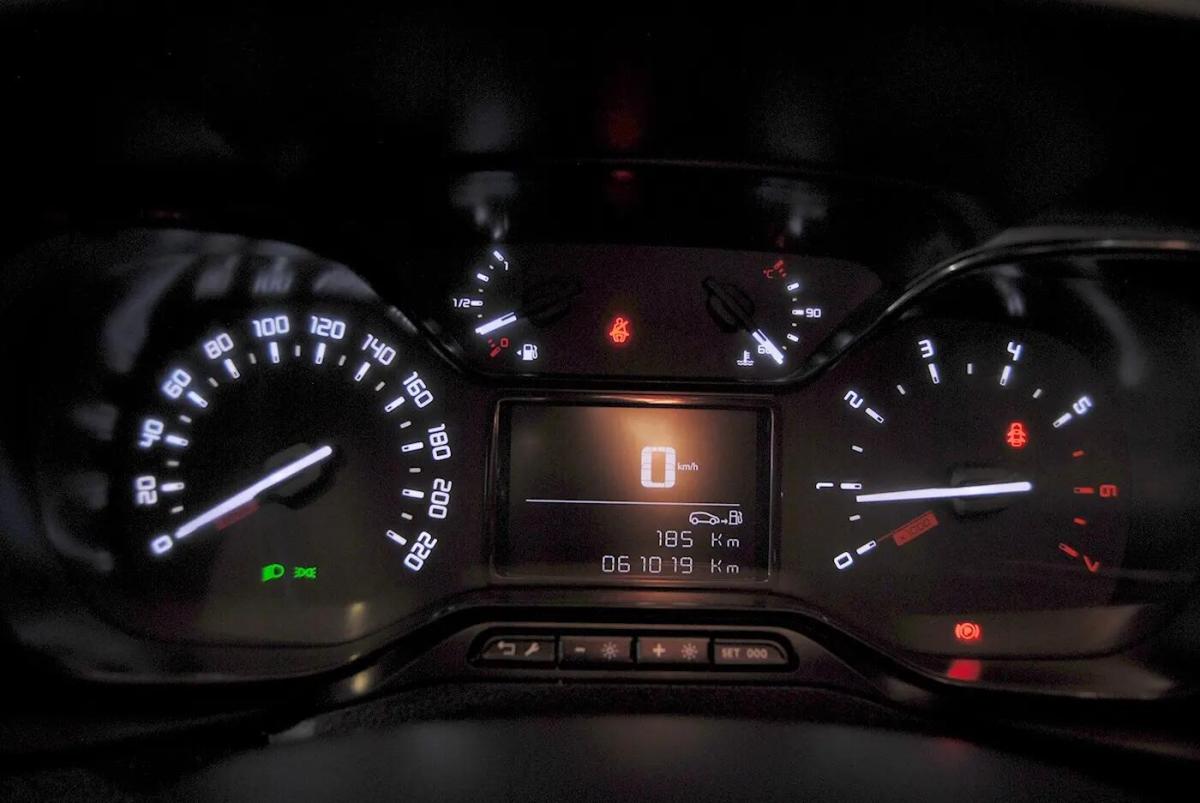 citroen-berlingo-2023-diesel-1499cc